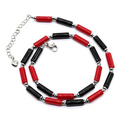 Чокер из коралла и агата черного (имитация) цилиндр 4*13мм, 40см Радуга камня