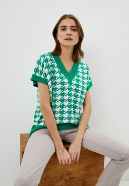 Жилет с орнаментом гусиные лапки