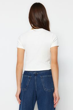 Trendyolmilla Beyaz Biye Detayl? Bisiklet Yaka Crop Fitilli Esnek Orme Bluz TWOAW21BZ0638  фото 12