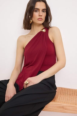 Koyu Bordo Asimetrik Kesim Aksesuar Detayl? Party Bluz TPRSS26BZ00051 - Trendyolmilla фото 2