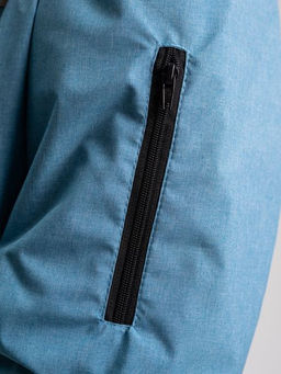 Ветровка-бомбер голубой