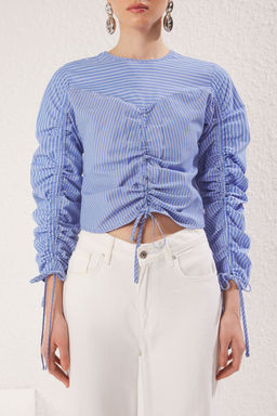 Mavi Kareli Bisiklet Yaka Buzgu Detayl? Crop Dokuma Bluz TWOSS25BZ00256 - Trendyolmilla фото 4