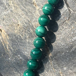 Бусы из Малахита