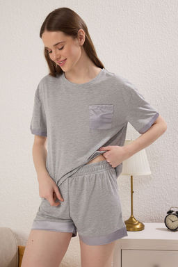 Trendyolmilla Gri Melanj Cepli Saten Mansetli Viskon Sortlu Orme Pijama Tak?m? THMSS25PT00330