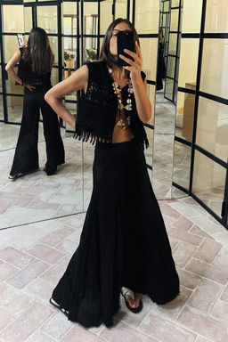 SHORT MACRAME VEST WITH FRINGING