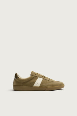 ZAPATILLA ESTILO RETRO / Marr?n Arena