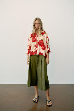 CAMISA ESTAMPADO FLORAL / Crudo / Rojo