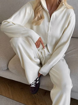 K13040 Костюм: брюки и джемпер (вязаный трикотаж) СЛИВКИ