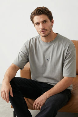 Gri Oversize/Genis Kesim Koala Nak?sl? %100 Pamuklu T-Shirt TMNSS23TS00243