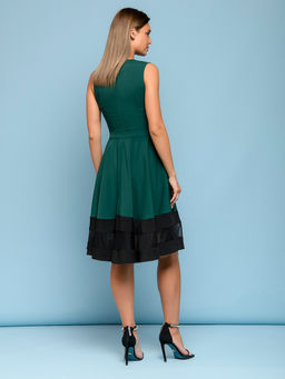 Платье изумрудного цвета без рукавов с черной отделкой - 1001dress фото 3