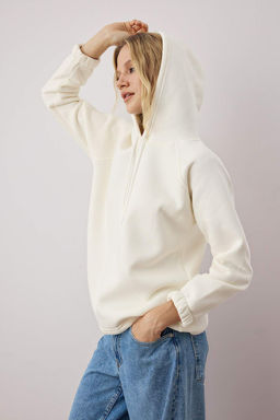 Ekru Kal?n Ici Polarl? Kapusonlu Kordonlu Orme Sweatshirt TWOAW26SW00129 - Trendyolmilla фото 2