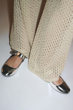 METALLIC LEATHER-EFFECT BALLERINAS - Zara фото 8