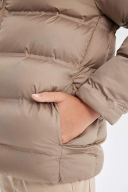 Водоотталкивающее пальто с капюшоном для мальчика - Defacto фото 5