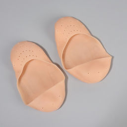 Носочки для педикюра, силиконовые, с перфорацией, 18×8 см, бежевые