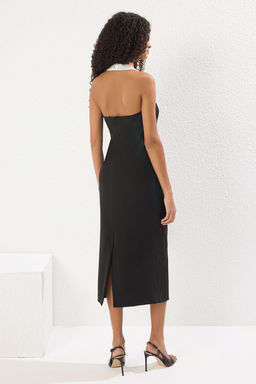 Siyah-Beyaz Vucuda Oturan Tas Aksesuar Detayl? Midi Abiye Gece Mezuniyet Elbisesi TPRSS25EL00188 - Trendyolmilla фото 5