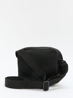 Сумка через плечо PUMA ESSENTIALS Crossbody Bag Артикул 4301793, черный