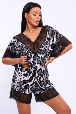 Пижама 375708  с шортами и футболкой кружевная