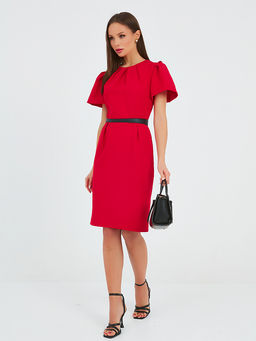 Платье прилегающего силуэта