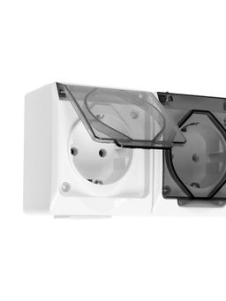 Розетка трёхместная, 16 А, накладная, заземление, IP44, уличная, белая