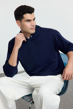 Lacivert Oversize/Genis Kesim C?tc?t Detayl? Basic Kapusonlu Sweatshirt TMNAW25SW00109