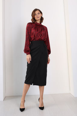 Юбка на запах с защипами на талии