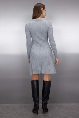 Gri Duz Mini Polo Yaka Fitili Yumusak Dokulu Triko Elbise TWOAW26EL00014 - Trendyolmilla фото 4