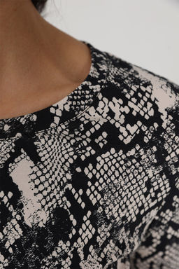 Лонгслив облегающий повседневный skims