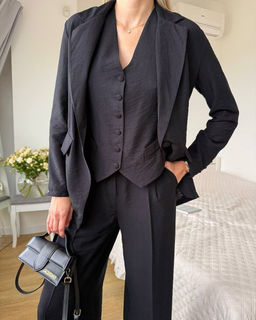 Костюм тройка