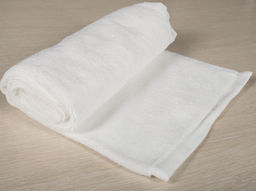 6с102.411ж1 Уют (белый) Полотенце махровое 67х150см