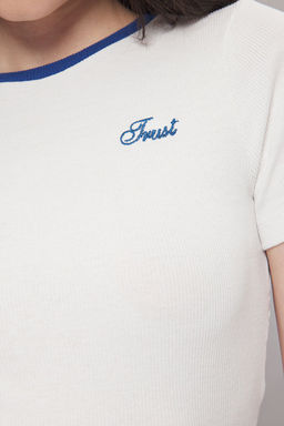 Ekru Slogan Nak?sl? Kontrast Biye Detayl? Regular Boy Fitilli Esnek Orme Bluz TWOSS25BZ00372 - Trendyolmilla фото 3