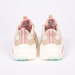 Кроссовки женские