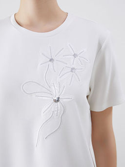 Bisiklet Yaka ?i?ekli Kad?n Ti??rt