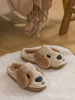 K?pek Fig?rl? Pel?? Kad?n Ev Terli?i