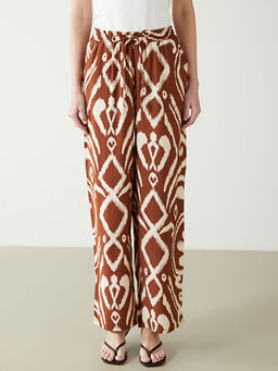 Beli Lastikli Desenli Geni? Pa?a Kad?n Pantolon