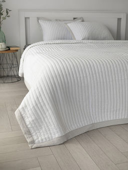 Покрывало 150x205 белый полиэстер