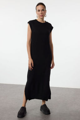 Siyah Maxi Triko Yumusak Dokulu Y?rtmac Detayl? Jile Elbise TWOAW25EL00022