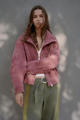 CAZADORA BOMBER 100% PIEL CUELLO SUBIDO / MARSALA - Zara фото 3