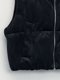 Укороченный жилет из бархата / Zarina  фото 3