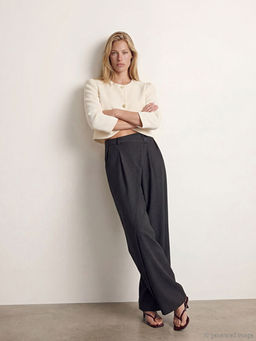 Standart Fit Kad?n Pileli Kuma? Pantolon