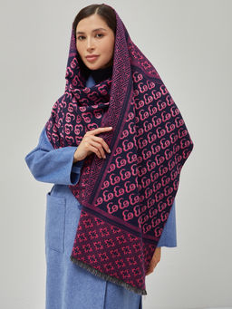 В составе шерсть ! теплый двусторонний палантин