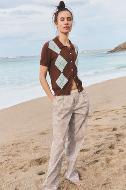 DIAMOND PATTERN KNIT POLO TOP