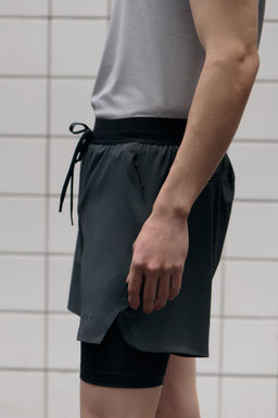 Pantal?n corto de doble capa con DryMove - H&m фото 8
