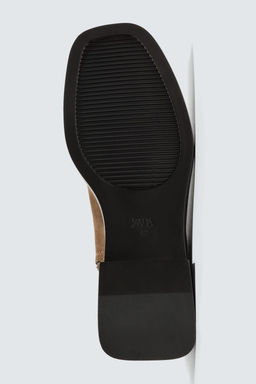 LEATHER BOOTS WITH TOPSTITCHING - Zara фото 4