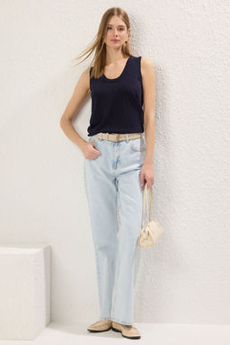 Trendyolmilla Beyaz Premium Iplik/Ozel Iplik Premium Iplik/Ozel Iplik Havuz Yaka Triko Ince Bluz TWOSS25BZ00306