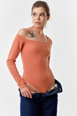 Боди из мягкого трикотажа асимметричное терракотовое - Fly фото 4
