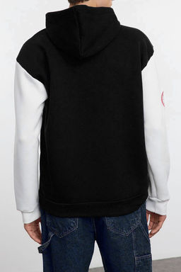 Zumrut Yesili Oversize/Genis Kesim Nak?sl? Renk Bloklu Kapusonlu Ici Polar Sweatshirt TMNAW25SW00044 - Trendyolmilla фото 16