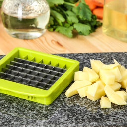 Овощерезка - шинковка со сменными насадками и контейнером Доляна Fresh Cook, 6 насадок, 14×12.5×38.1 см, белая, зелёная