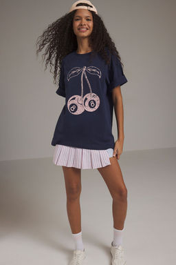 TRENDYOLMILLA Lacivert Kiraz Bask?l? Oversize/Genis Kal?p Orme T-Shirt TWOSS25TS00122