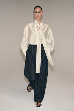 CAMISA SATINADA LAZADAS ZW COLLECTION / Blanco roto