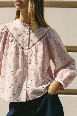 SHIRT WITH CUTWORK EMBROIDERY - Zara фото 5